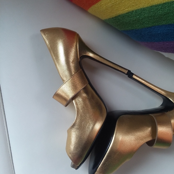 D&G Vintage Gold Peep Toe Leather Heels Size EU36 - Picture 6 of 15